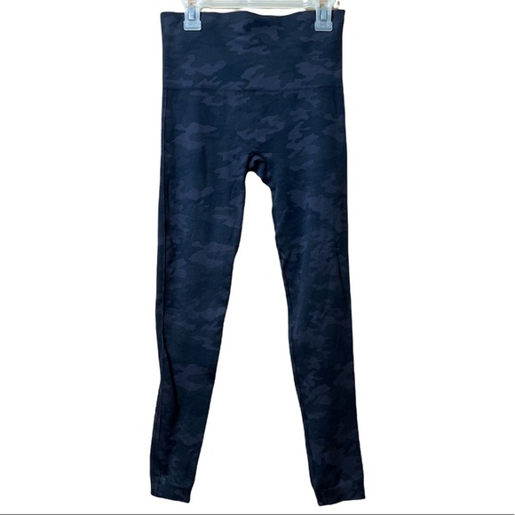 SPANX Look at Me Now Seamless Camo Leggings Size S - Picture 3 of 4